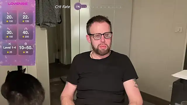 Snapshot of FABIOGLASSES chatting on 03/07/25, 08:44 FABIOGLASSES online show from 03/07/25, 08:44