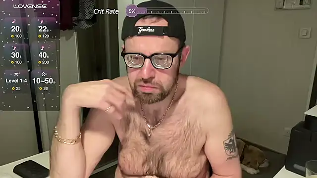 Snapshot of FABIOGLASSES chatting on 03/16/25, 01:49 FABIOGLASSES online show from 03/16/25, 01:49