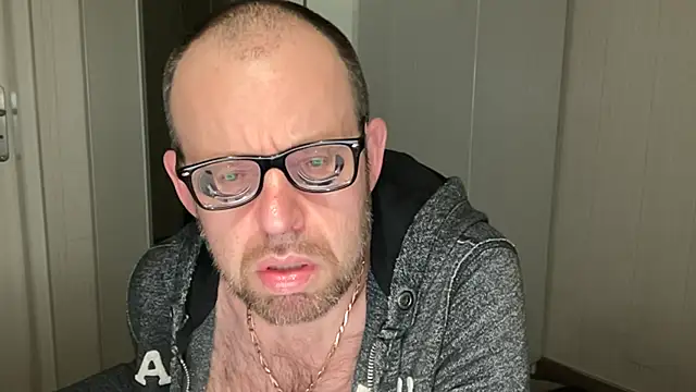 FABIOGLASSES online show from 11/23/25, 12:31