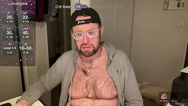 Snapshot of FABIOGLASSES chatting on 03/15/25, 10:44 FABIOGLASSES online show from 03/15/25, 10:44