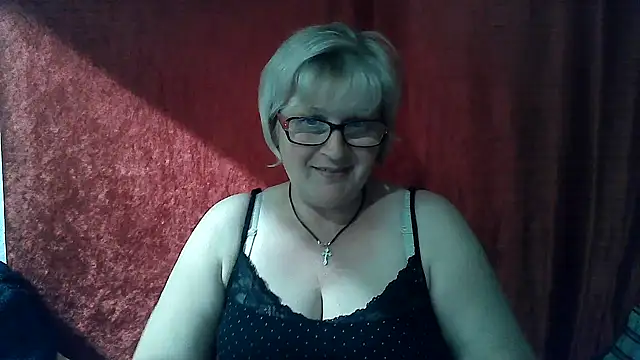 Snapshot of Gina_Marlyn chatting on 04/17/26, 07:38 Gina Marlyn online show from 04/17/26, 07:38