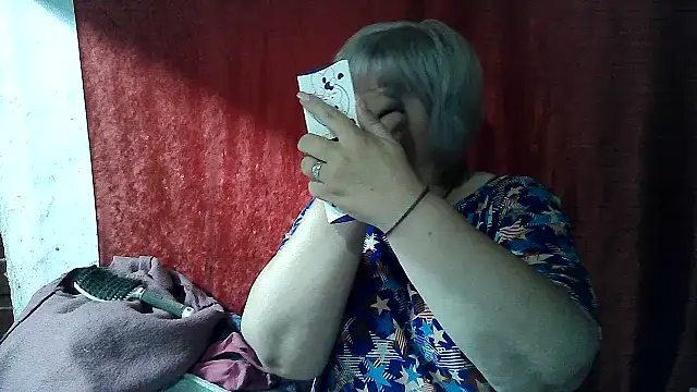 Snapshot of Gina_Marlyn chatting on 05/15/26, 07:56 Gina Marlyn online show from 05/15/26, 07:56