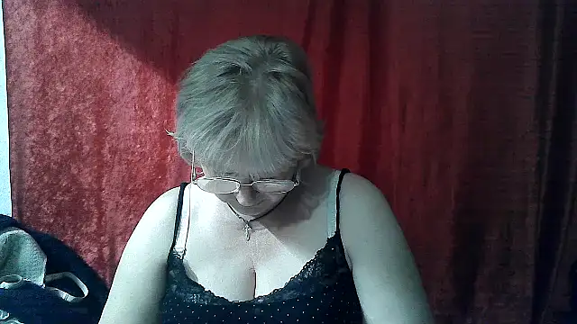 Snapshot of Gina_Marlyn chatting on 04/30/26, 08:05 Gina Marlyn online show from 04/30/26, 08:05