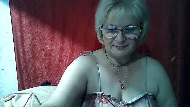 Snapshot of Gina_Marlyn chatting on 05/10/26, 08:00 Gina Marlyn online show from 05/10/26, 08:00