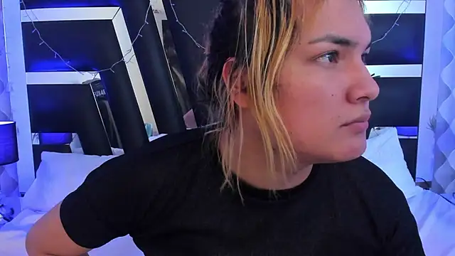 Snapshot of katya_kozlov chatting on 09/13/25, 05:07 katya kozlov online show from 09/13/25, 05:07