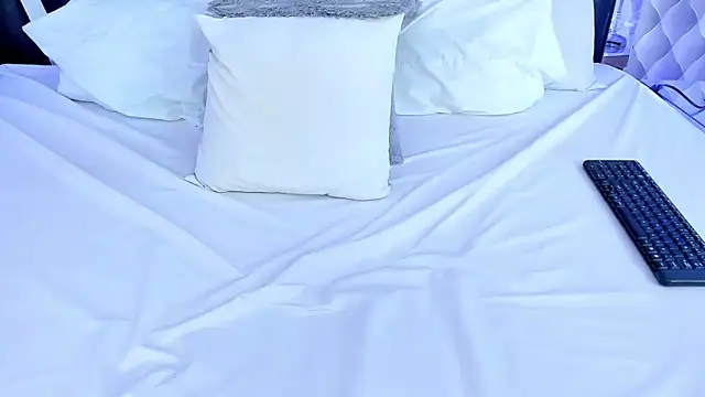 Snapshot of katya_kozlov chatting on 02/27/25, 03:40 katya kozlov online show from 02/27/25, 03:40