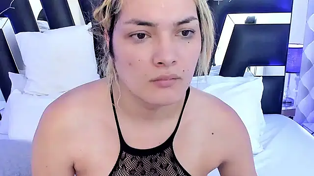 Snapshot of katya_kozlov chatting on 03/03/25, 06:31 katya kozlov online show from 03/03/25, 06:31