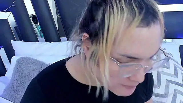 Snapshot of katya_kozlov chatting on 02/25/25, 04:46 katya kozlov online show from 02/25/25, 04:46