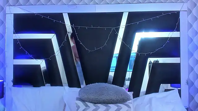 Snapshot of katya_kozlov chatting on 09/20/25, 05:34 katya kozlov online show from 09/20/25, 05:34