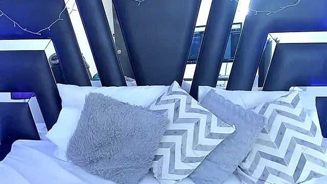 Snapshot of katya_kozlov chatting on 02/24/25, 03:33 katya kozlov online show from 02/24/25, 03:33