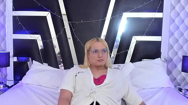 katya kozlov online show from 11/13/25, 02:15