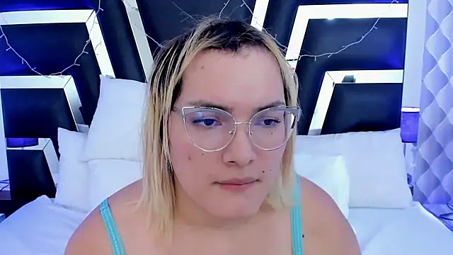 Snapshot of katya_kozlov chatting on 03/06/25, 06:41 katya kozlov online show from 03/06/25, 06:41