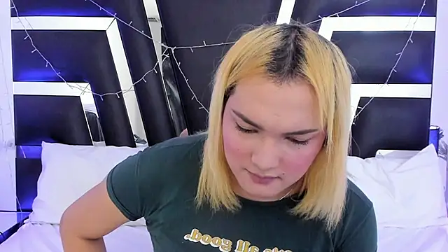 katya kozlov online show from 12/23/25, 03:39