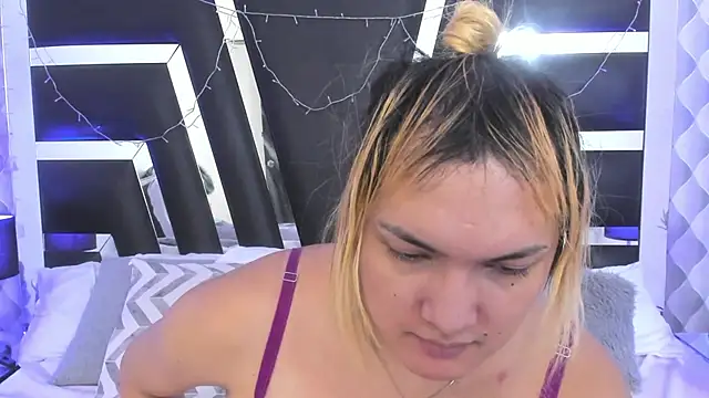 Snapshot of katya_kozlov chatting on 09/25/25, 05:57 katya kozlov online show from 09/25/25, 05:57