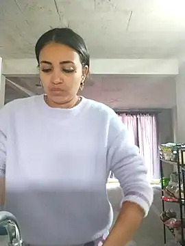 Snapshot of aisha_es chatting on 02/22/25, 03:14 aisha es online show from 02/22/25, 03:14