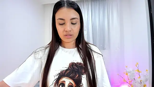 aisha es online show from 10/22/25, 10:19