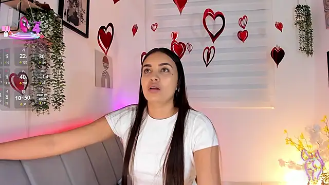 aisha es online show from 02/13/26, 10:21