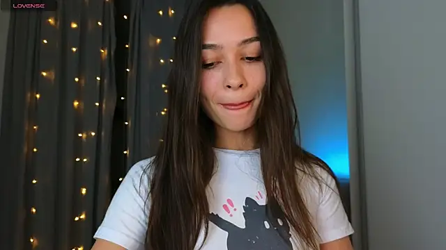 mo1ly online show from 01/01/25, 03:02