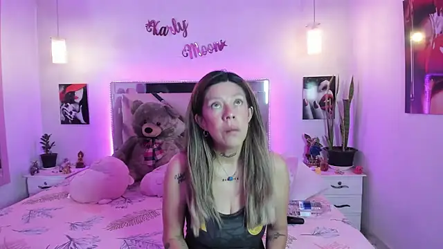 Karly moon online show from 06/12/26, 01:25