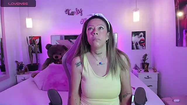 Karly moon online show from 07/02/26, 10:10