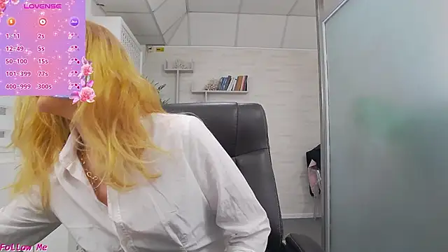 EllaMilf  online show from 03/13/26, 02:22