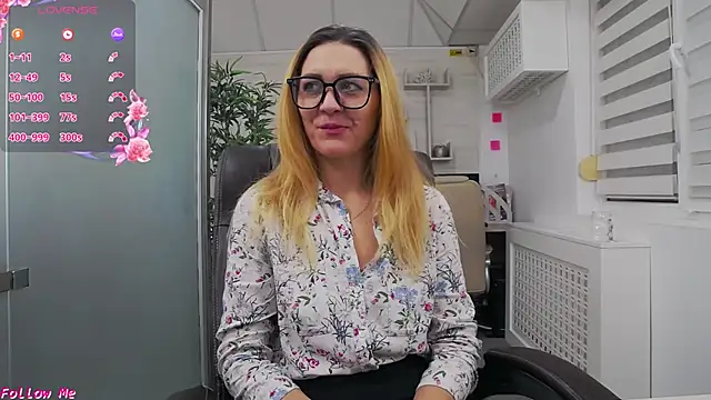 Snapshot of EllaMilf_ chatting on 01/15/26, 03:04 EllaMilf online show from 01/15/26, 03:04