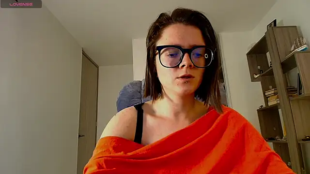 Arya starrk online show from 11/11/25, 02:34