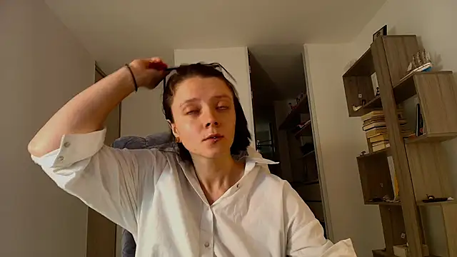 Arya starrk online show from 10/10/25, 04:19