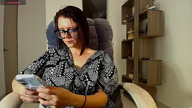 Arya starrk online show from 11/08/25, 03:04