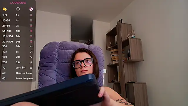 Arya starrk online show from 10/18/25, 02:19