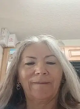 Snapshot of EvaRobinson chatting on 09/19/25, 05:28 EvaRobinson online show from 09/19/25, 05:28