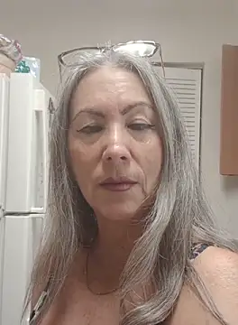 Snapshot of EvaRobinson chatting on 09/25/25, 01:17 EvaRobinson online show from 09/25/25, 01:17