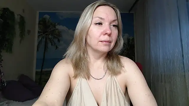 soaring love online show from 12/16/25, 05:00