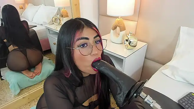 AntoniaRoss  online show from 02/21/25, 08:38