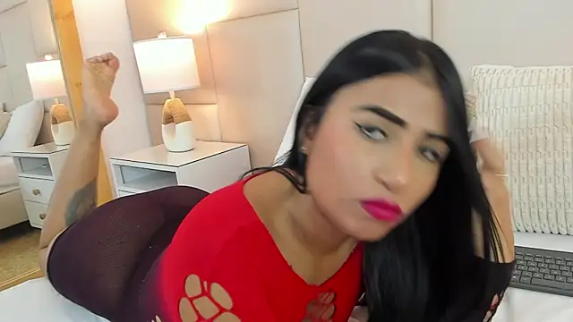 Snapshot of AntoniaRoss_ chatting on 06/18/26, 12:54 AntoniaRoss online show from 06/18/26, 12:54