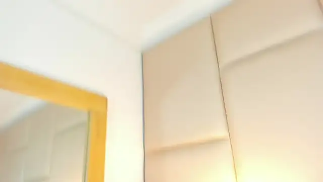 Snapshot of AntoniaRoss_ chatting on 01/14/26, 12:09 AntoniaRoss online show from 01/14/26, 12:09