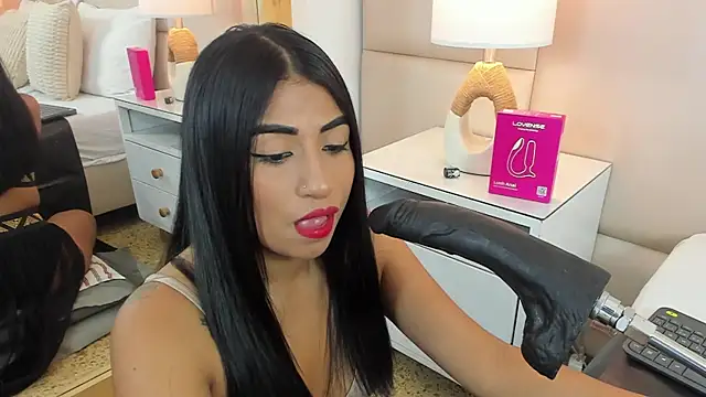 Snapshot of AntoniaRoss_ chatting on 02/19/26, 01:19 AntoniaRoss online show from 02/19/26, 01:19