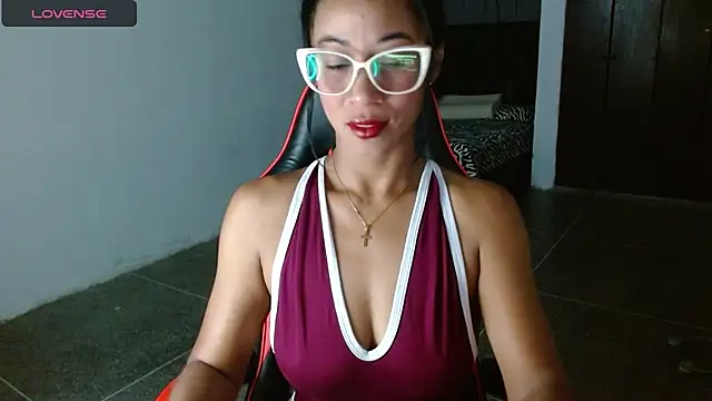 Emiliklauss22 online show from 11/06/25, 05:22