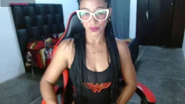 Snapshot of Emiliklauss22 chatting on 04/22/26, 10:00 Emiliklauss22 online show from 04/22/26, 10:00