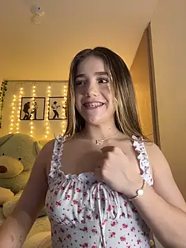 ShelbyHagen online show from 10/31/25, 08:27