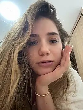 Snapshot of ShelbyHagen chatting on 10/30/25, 10:17 ShelbyHagen online show from 10/30/25, 10:17