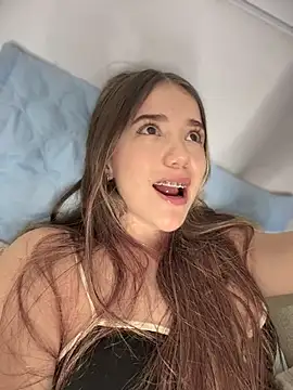 ShelbyHagen online show from 11/24/25, 04:56