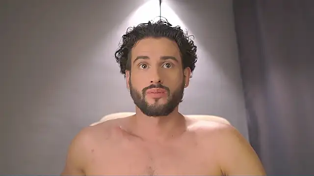 Snapshot of Keen___Luckystrike chatting on 02/12/26, 01:33 Keen Luckystrike online show from 02/12/26, 01:33