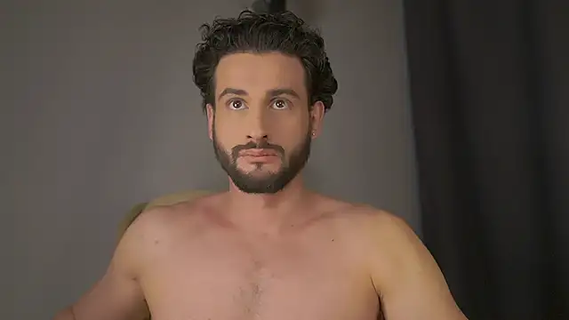 Snapshot of Keen___Luckystrike chatting on 02/14/26, 01:00 Keen Luckystrike online show from 02/14/26, 01:00