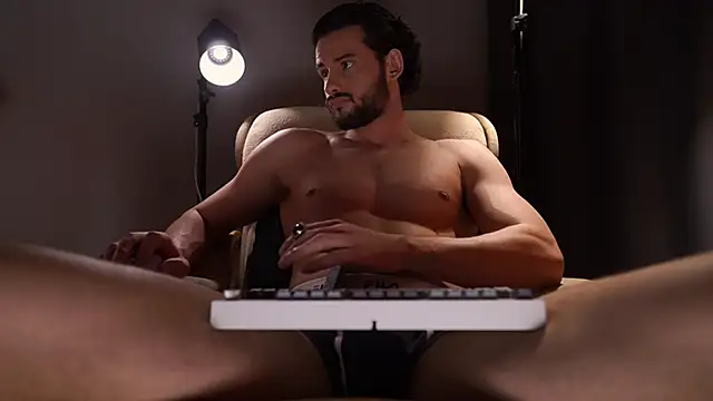 Snapshot of Keen___Luckystrike chatting on 02/19/26, 08:39 Keen Luckystrike online show from 02/19/26, 08:39