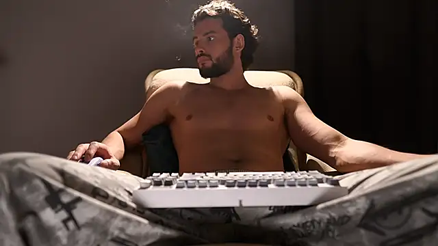 Snapshot of Keen___Luckystrike chatting on 02/18/26, 06:59 Keen Luckystrike online show from 02/18/26, 06:59