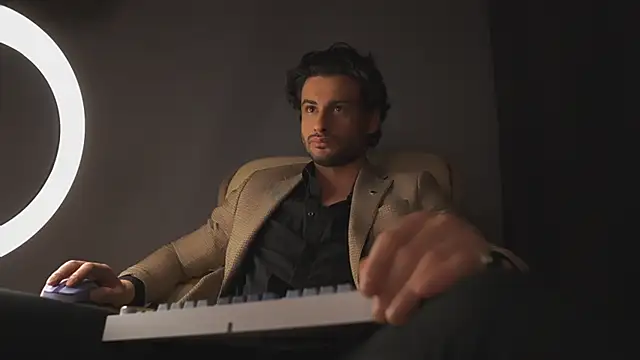 Keen   Luckystrike online show from 03/03/25, 11:03