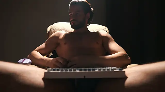 Keen   Luckystrike online show from 03/11/26, 09:53