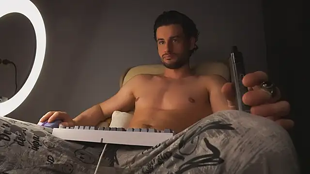 Keen   Luckystrike online show from 03/06/25, 11:09