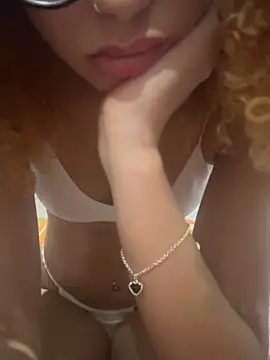 laisviana21 online show from 11/06/25, 08:57